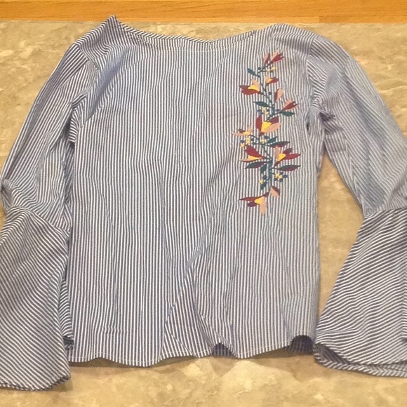 St John's Bay striped top blouse, petite small. - Picture 2 of 5